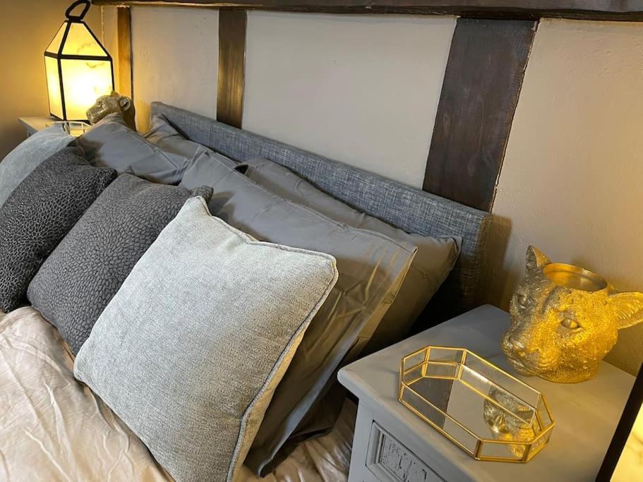 Stylish 2-Bed Cottage With Secure Parking Winforton Exterior foto